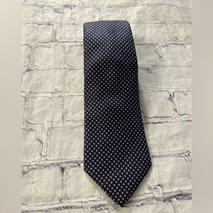 GUY LAROCHE CRAVATES PARIS LEONARDS THE MAN’S SHOP LANSING MICHIGAN NAVY TIE